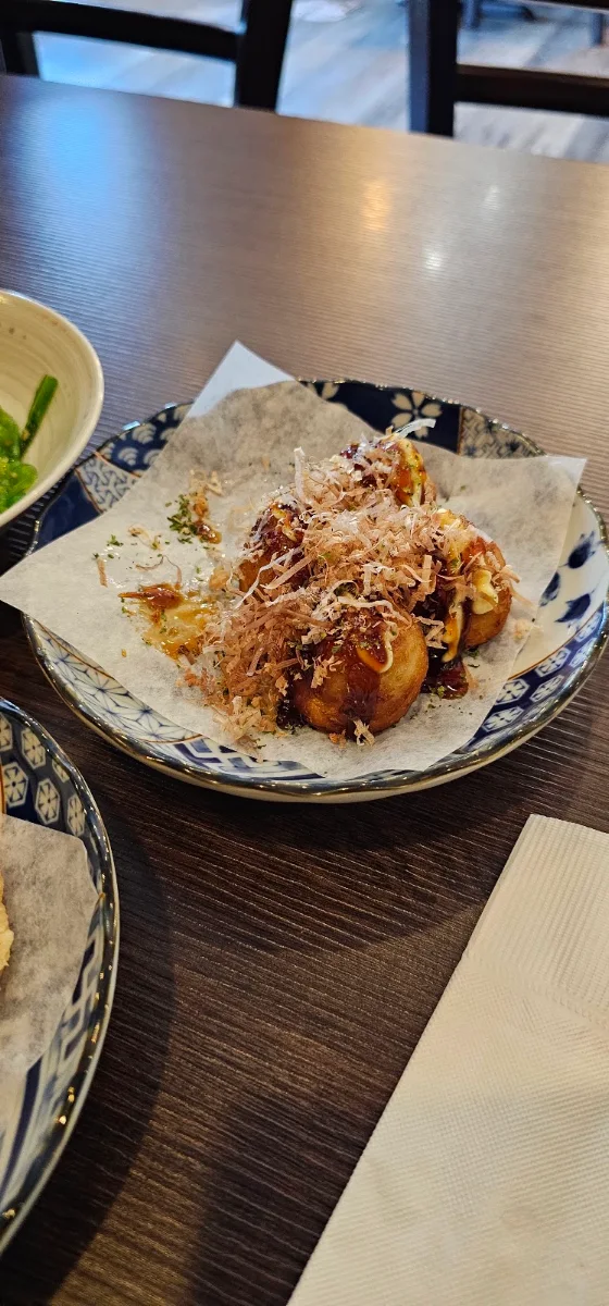 Takoyaki, Miku Sushi