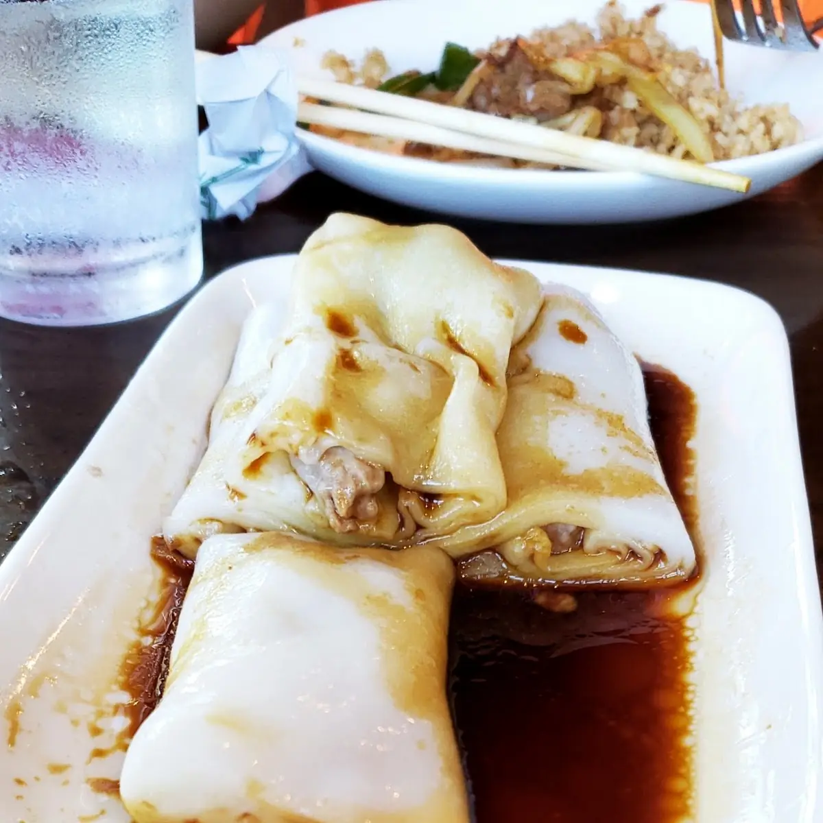 Rice Noodle Roll with Beef