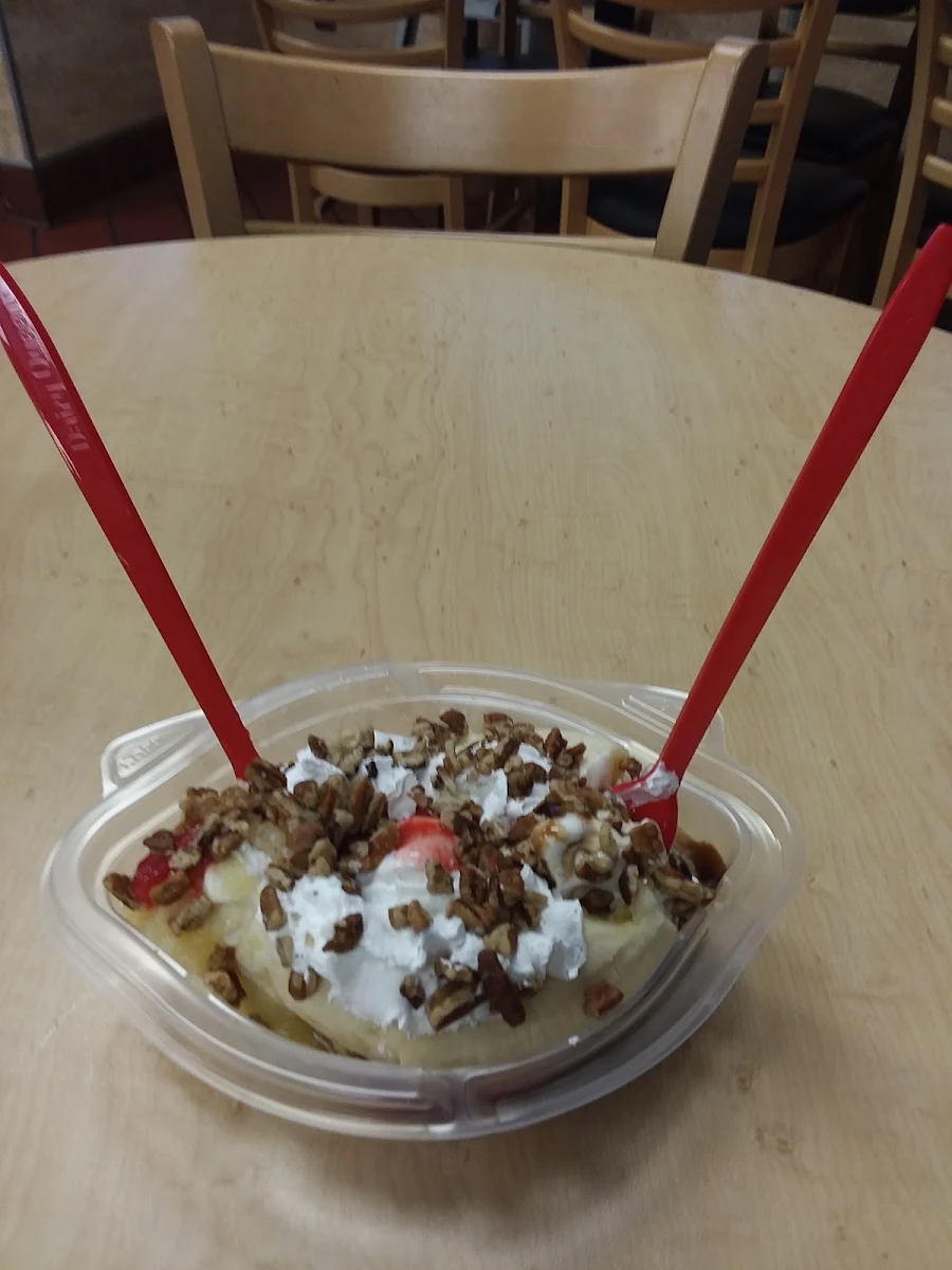 Banana Split w Nuts