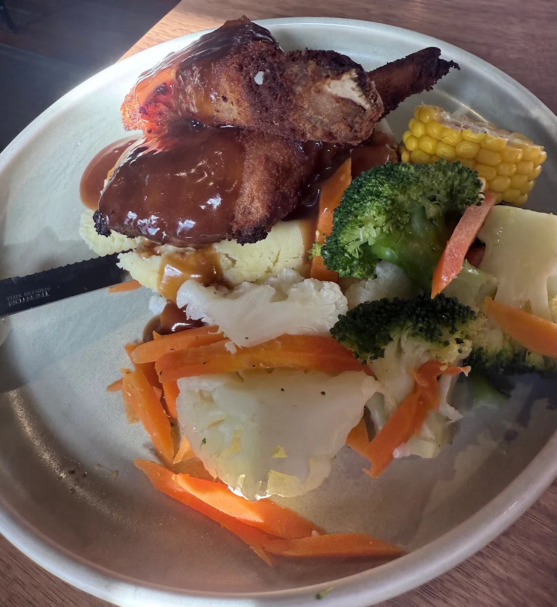Crumbed Lamb Cutlets, The Commo (Commun Na Feinne) Hotel