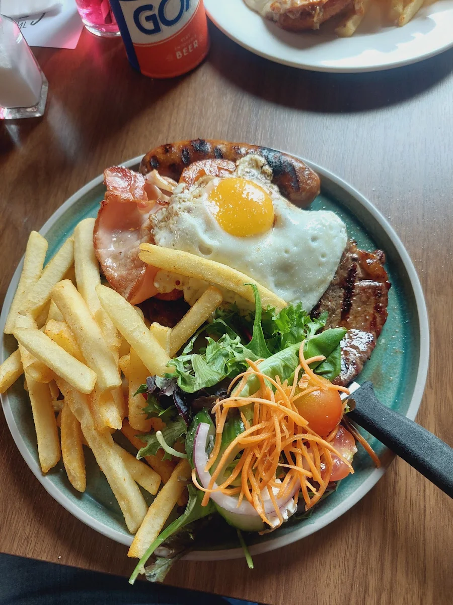 Mixed Grill, The Commo (Commun Na Feinne) Hotel