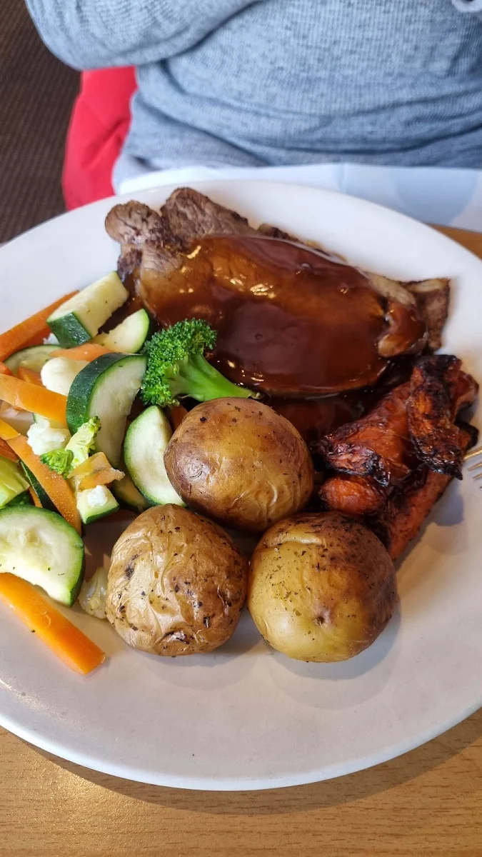 Roast Lamb, The Commo (Commun Na Feinne) Hotel