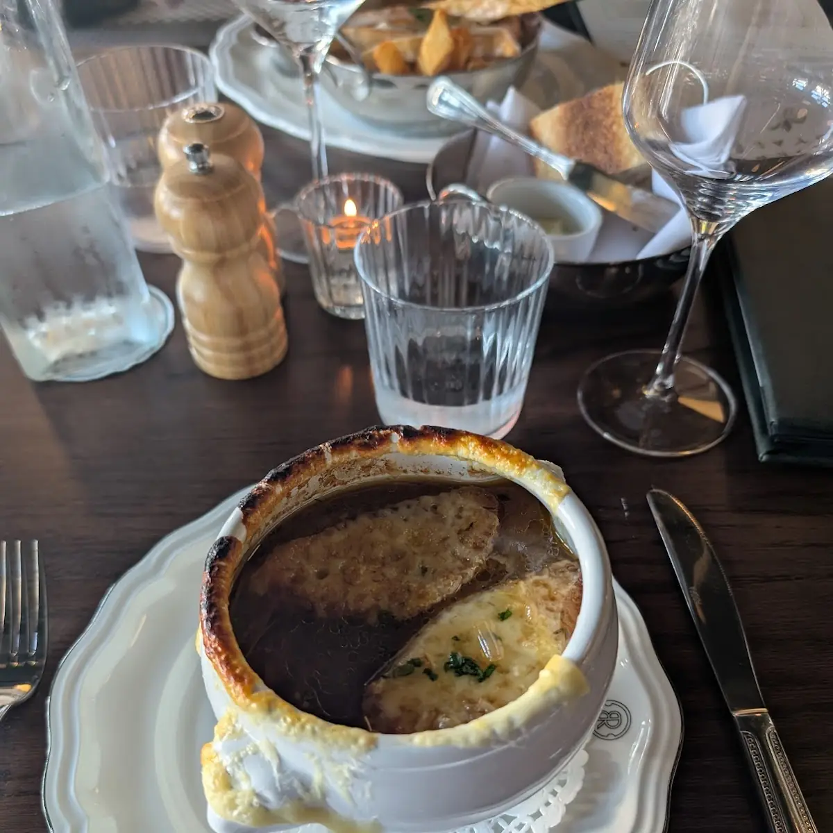 French Onion Soup with Crouton
