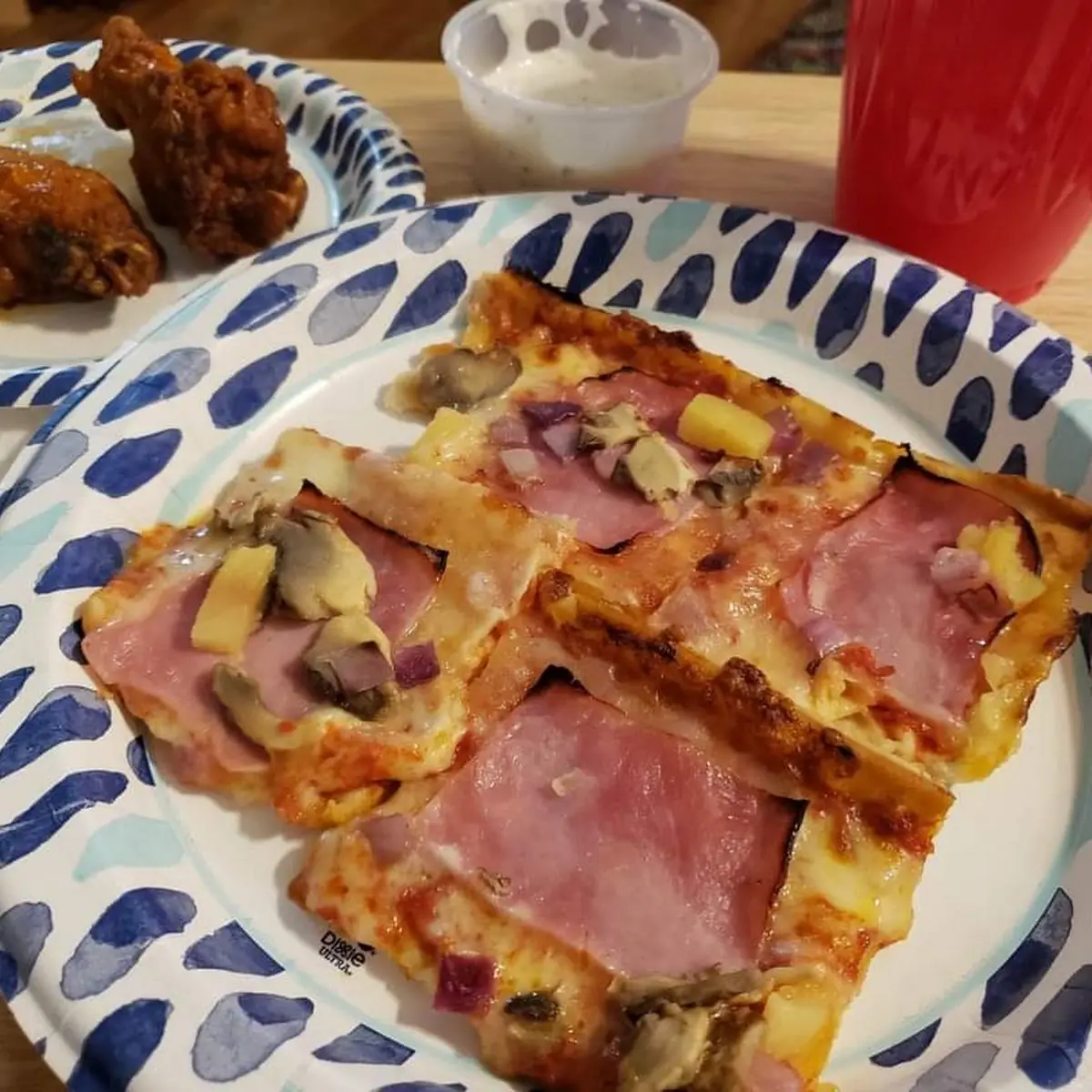 Hawaiian Pizza & Wings