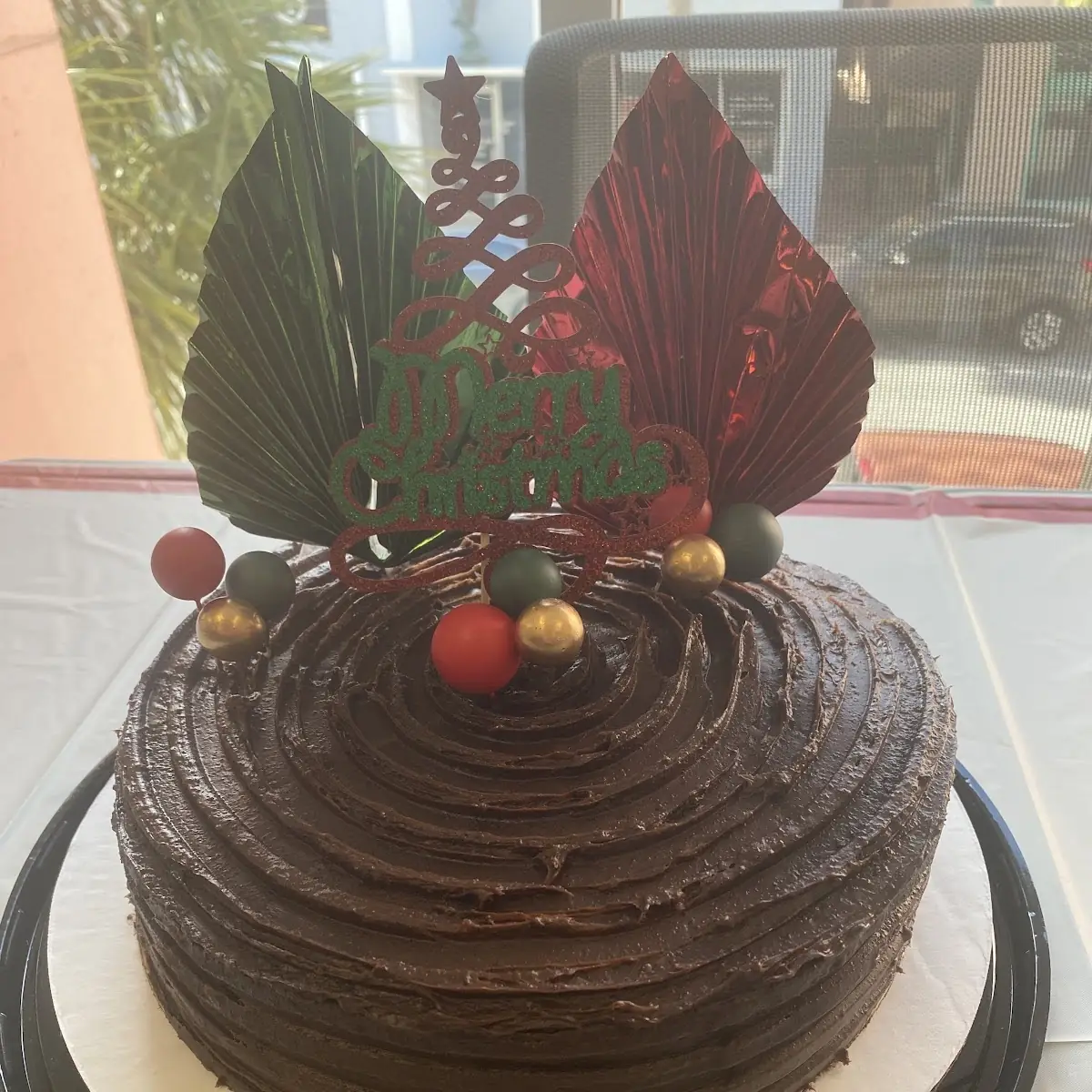 Chocolate Fudge Cake Whole