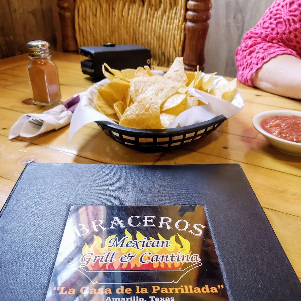 Med Chips & Salsa
