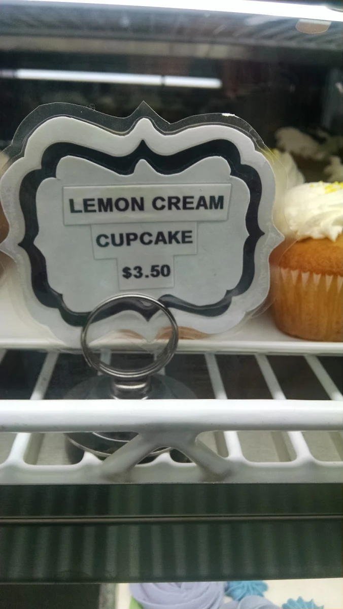 Lemon Cream Cupcake