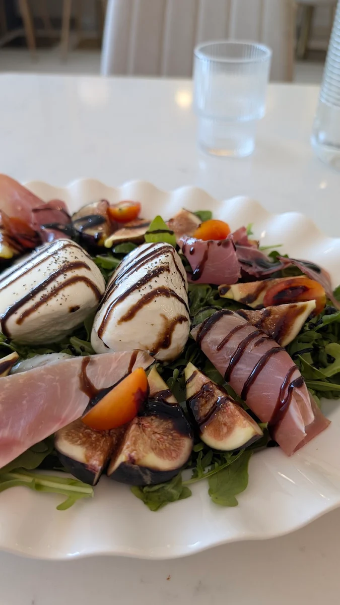 Highlights, Cafe Atelier