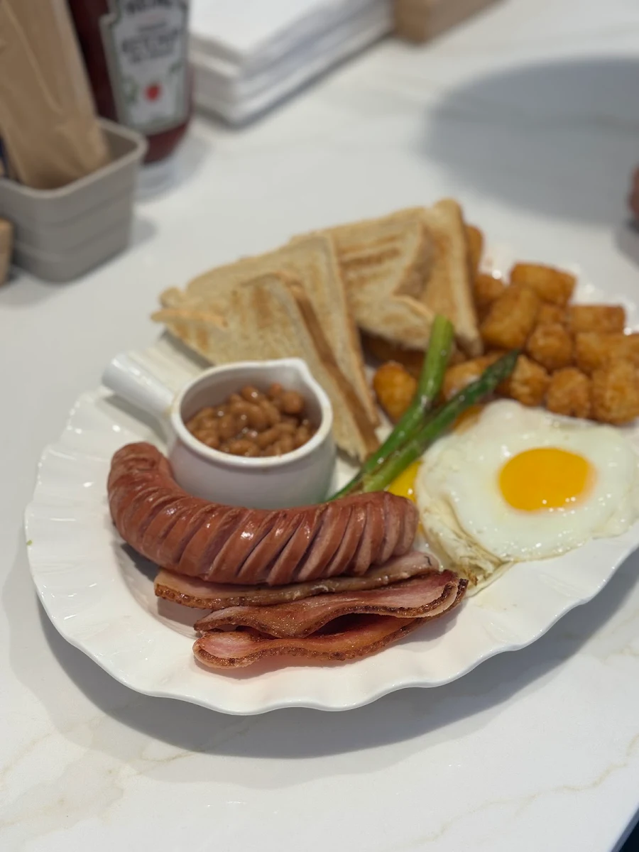 Highlights, Cafe Atelier