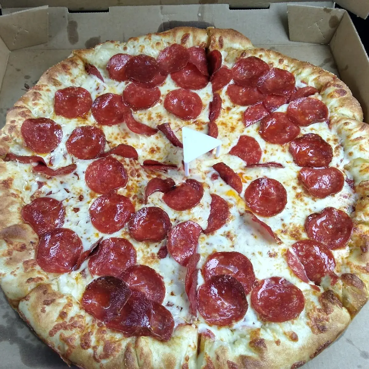 Hand Tossed Pepperoni Pizza