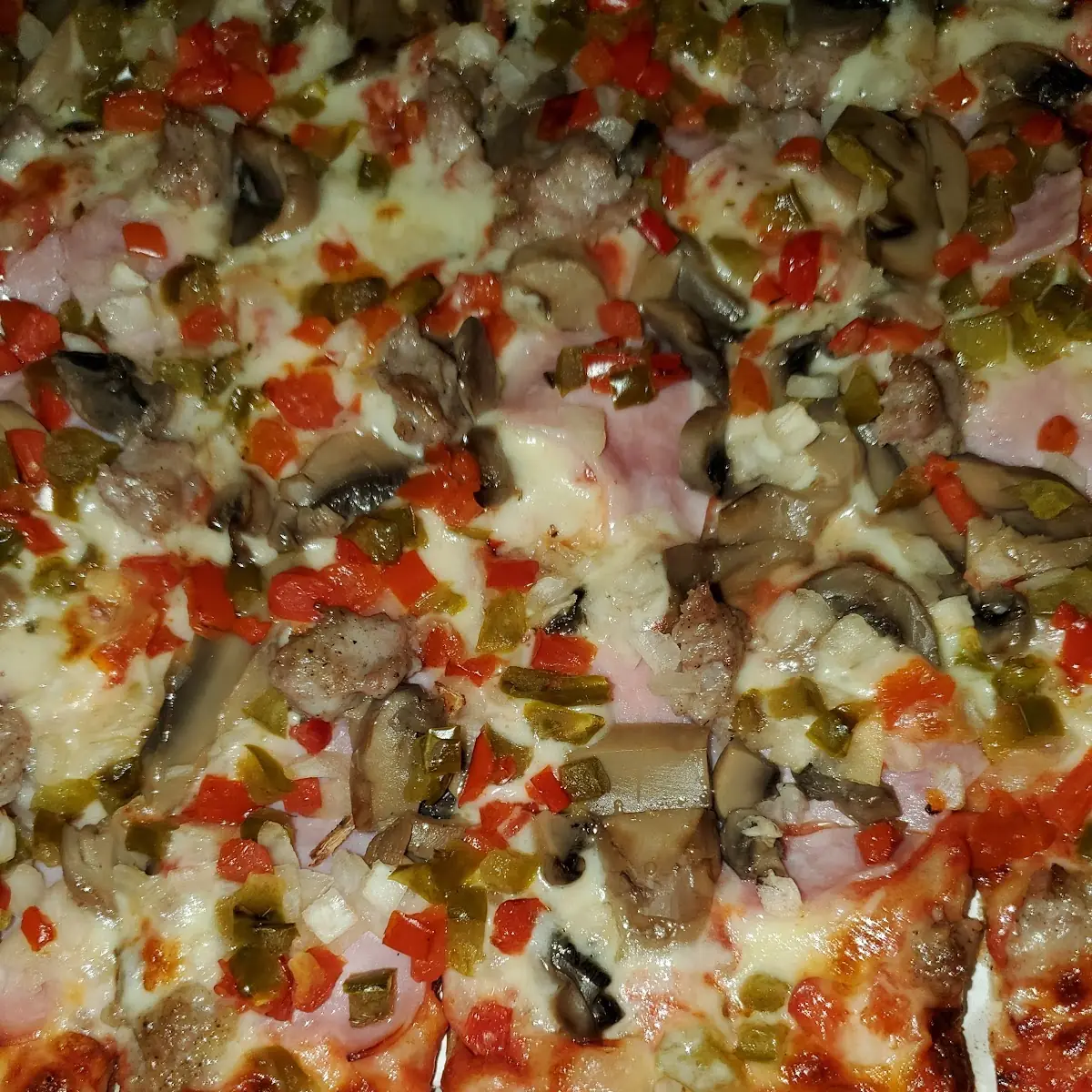 Supreme Pizza with Ham