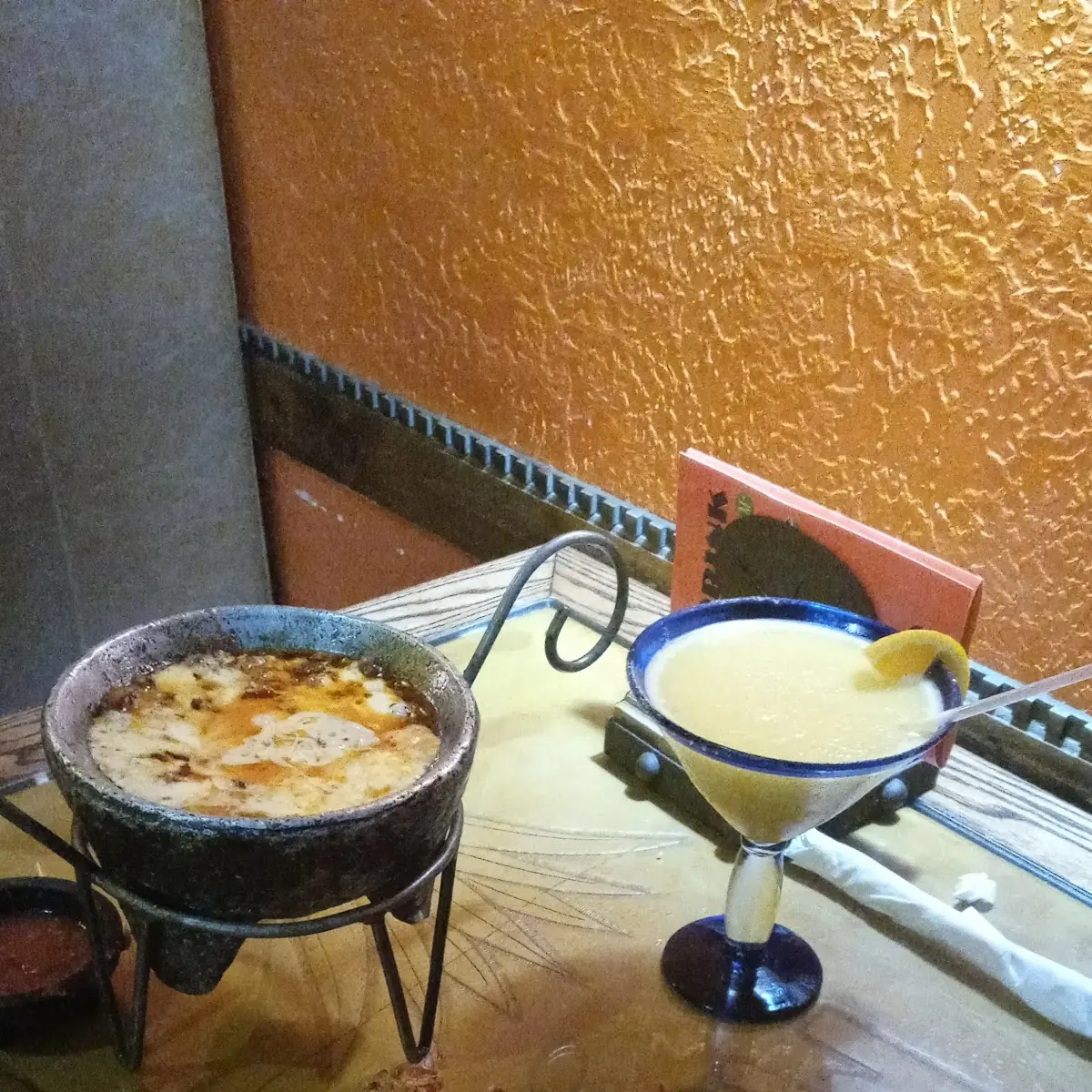 Queso Fundido Con Chorizo