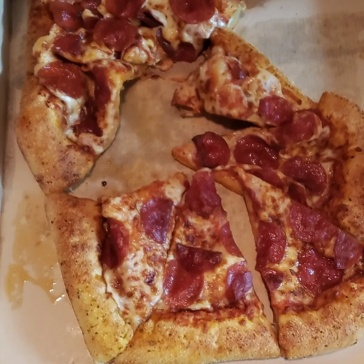 Crust Pizza Peperoni