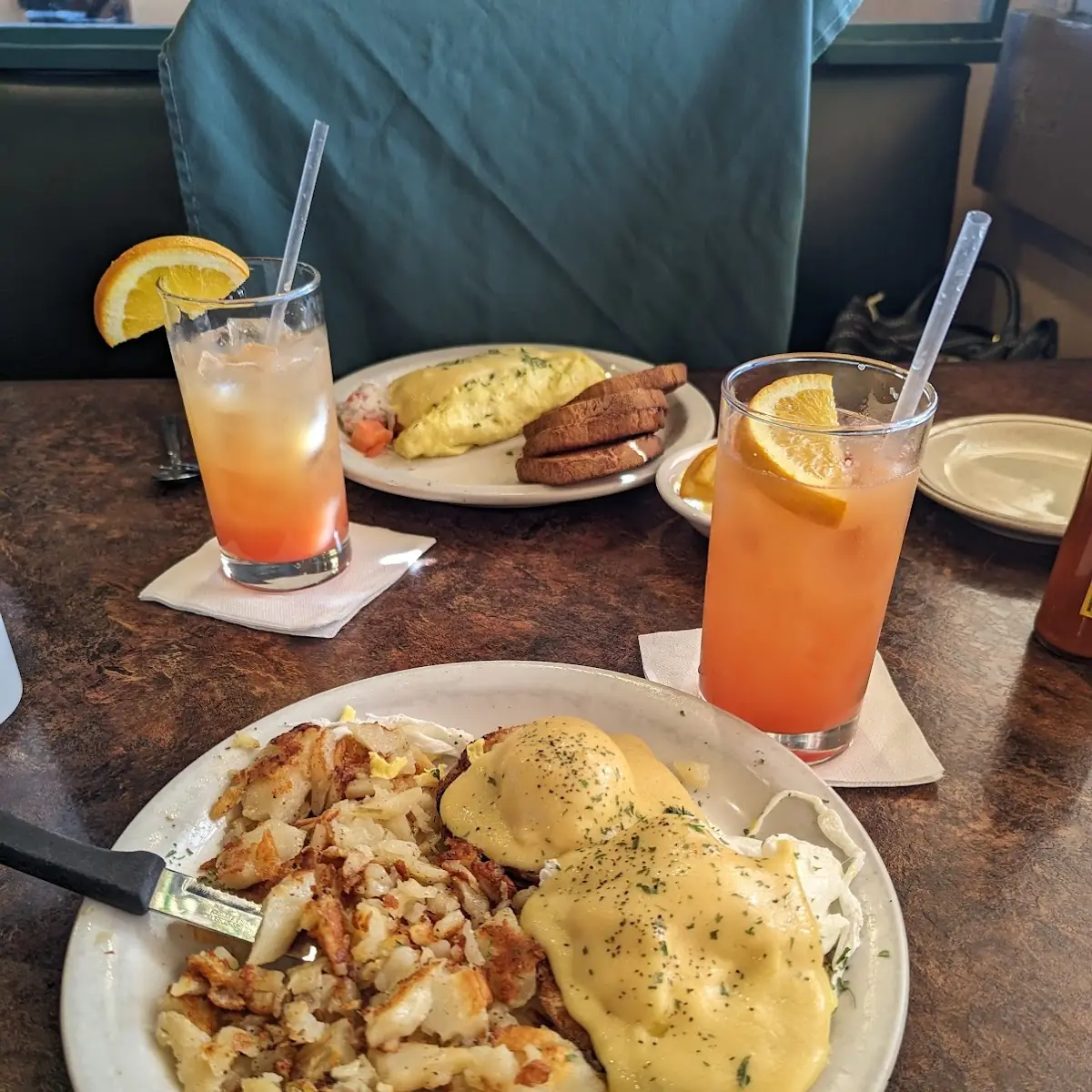 Eggs Benedict with Hash Browns