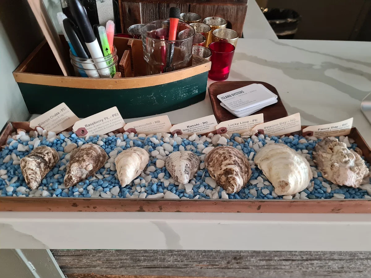Highlights, Island Oysters Restaurant & Bar