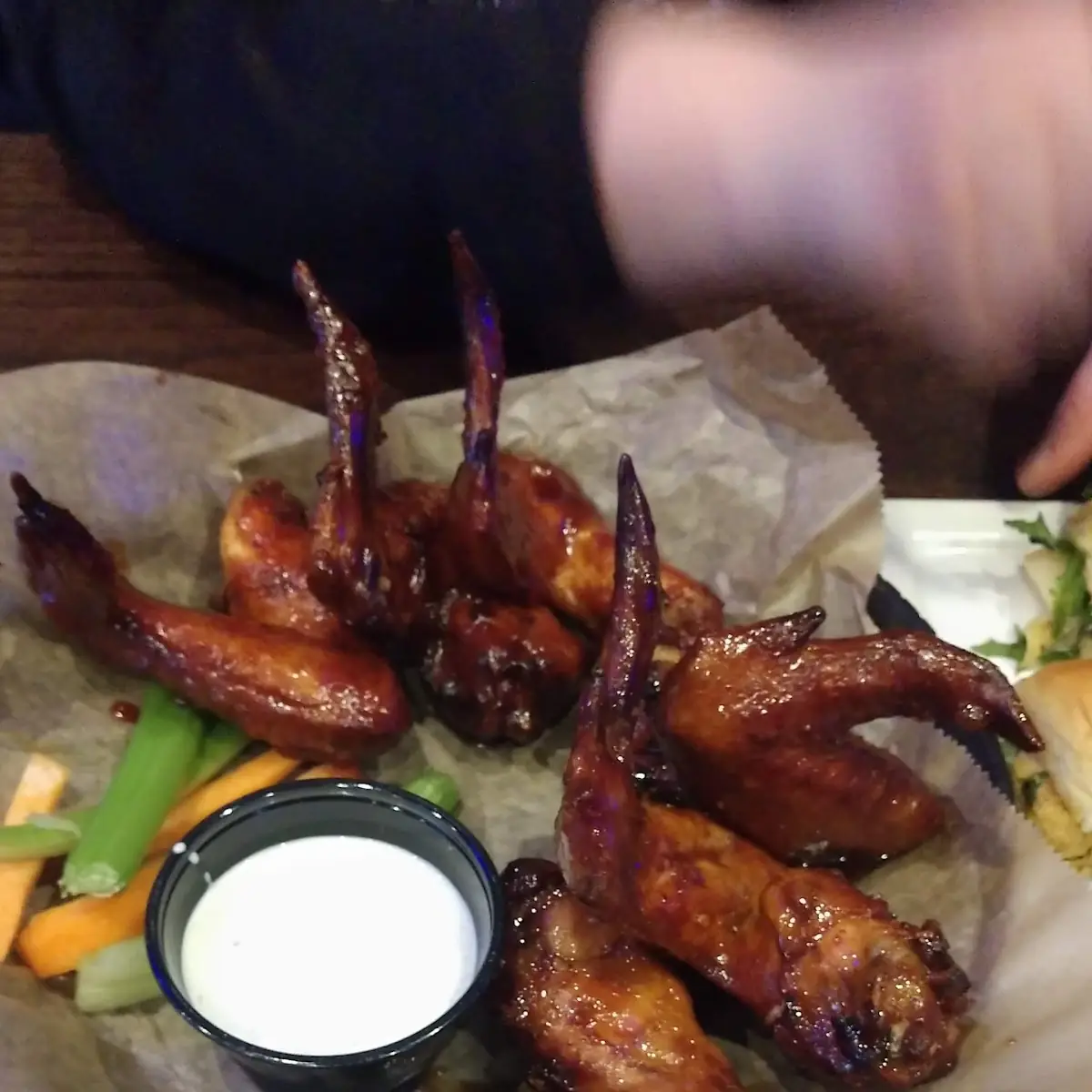 WINGS*