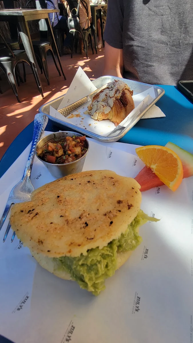 Reina Pepiada Arepa
