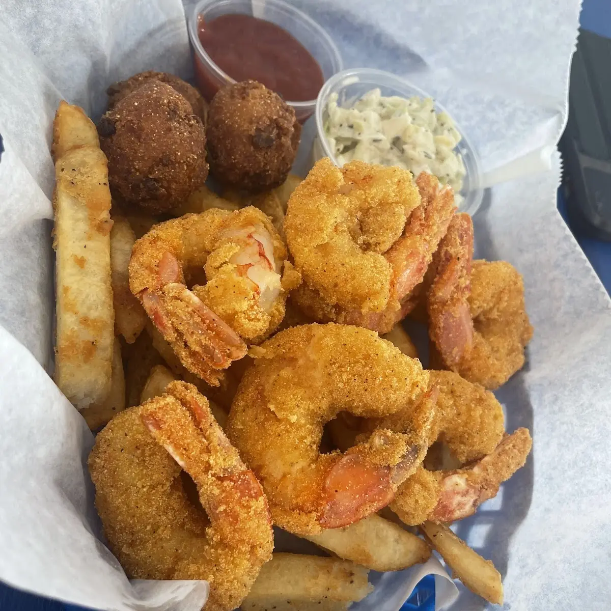 Fried Shrimp Basket with Fries