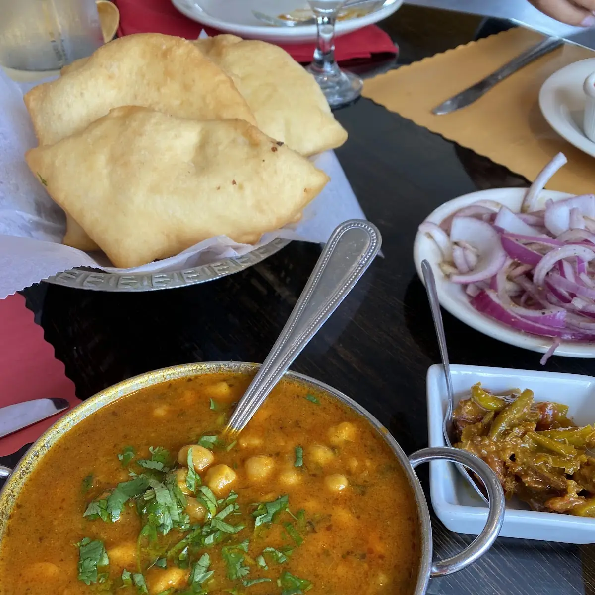 Chana Bhatura