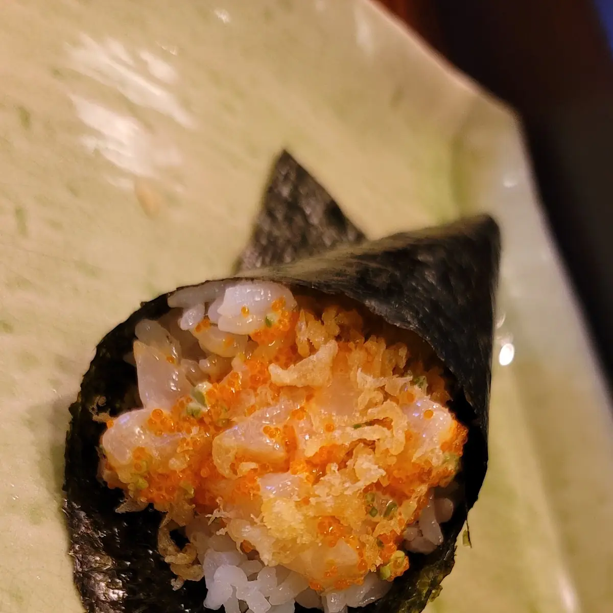 Crunchy Spicy Hotate Tekka Maki