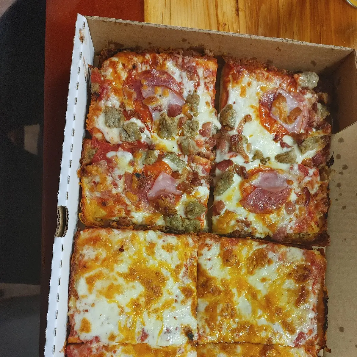 Tommy Boy Cheese & Chicken Bacon White Sauce