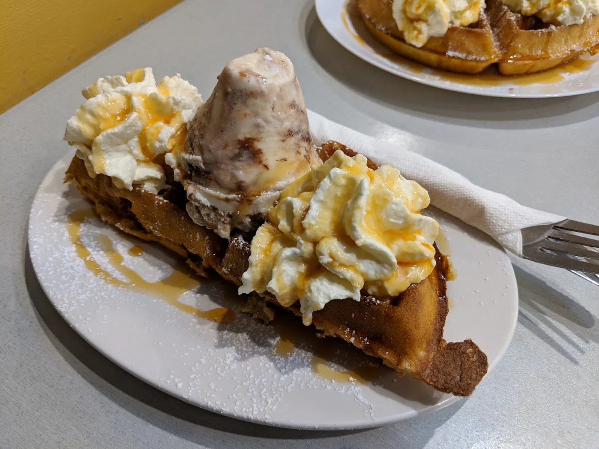 Half Price Waffles, Geláre Applecross