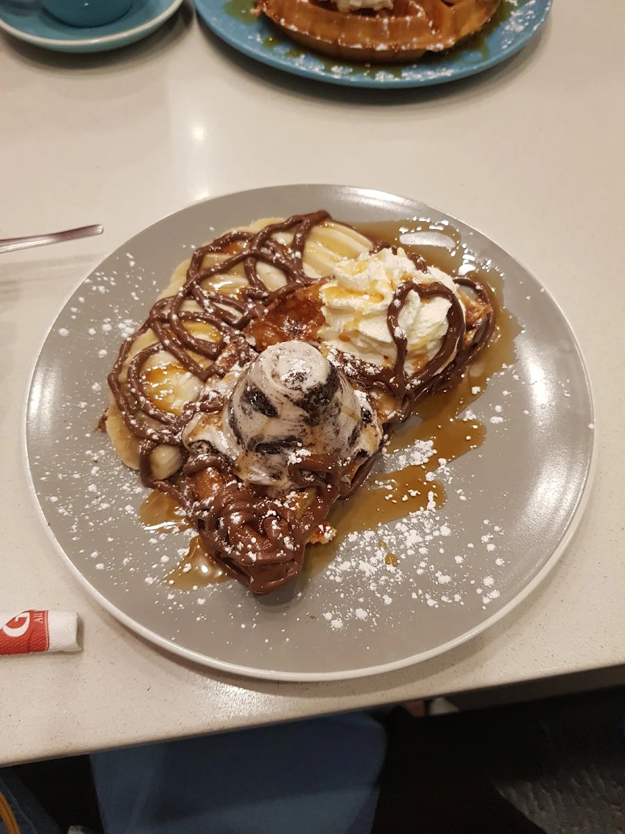 Small Nutella Banana Waffles with Cookies and Cream Icecream, Geláre Applecross