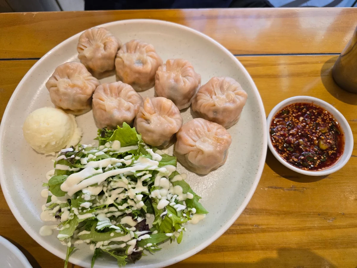 Fried and Steamed Pork Dumpling