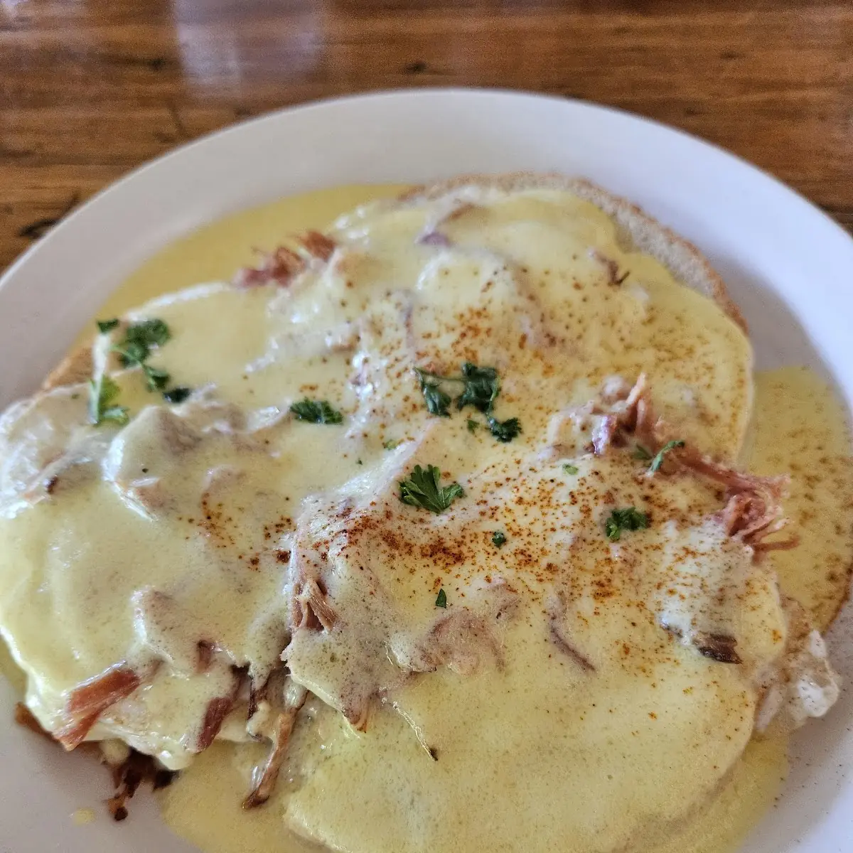Pulled Pork Eggs Benedict