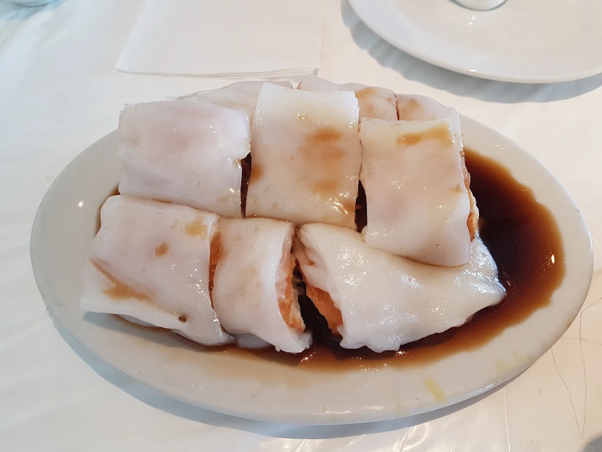 Steamed Rice Noodle with Fried Dough