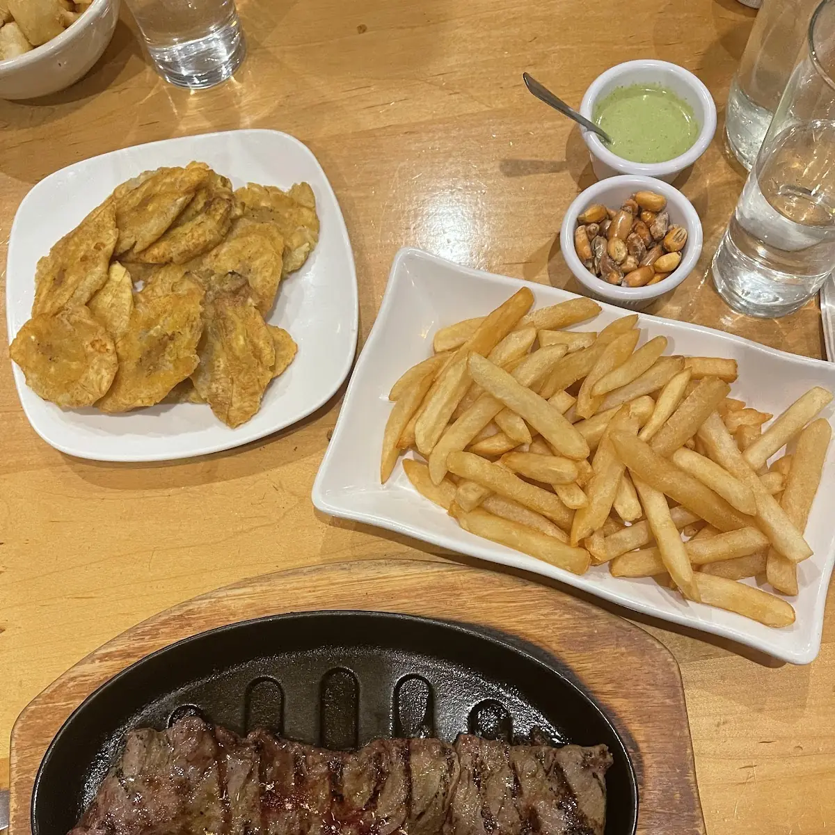 Skirt Steak with Tostones
