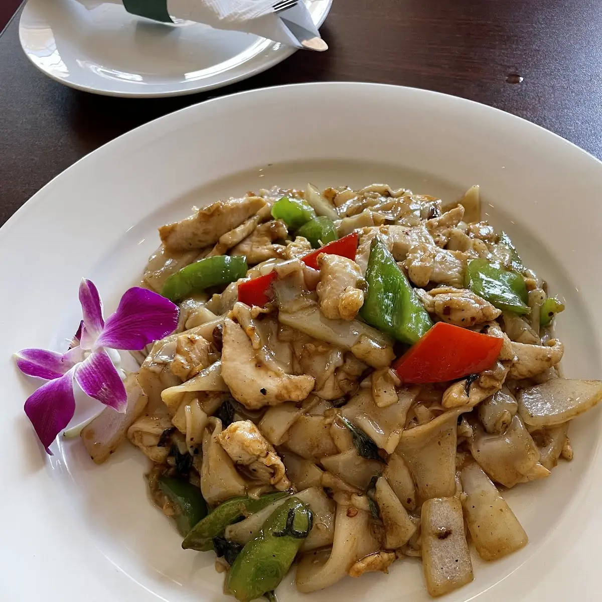 Drunken Noodle Pad Kee Mao