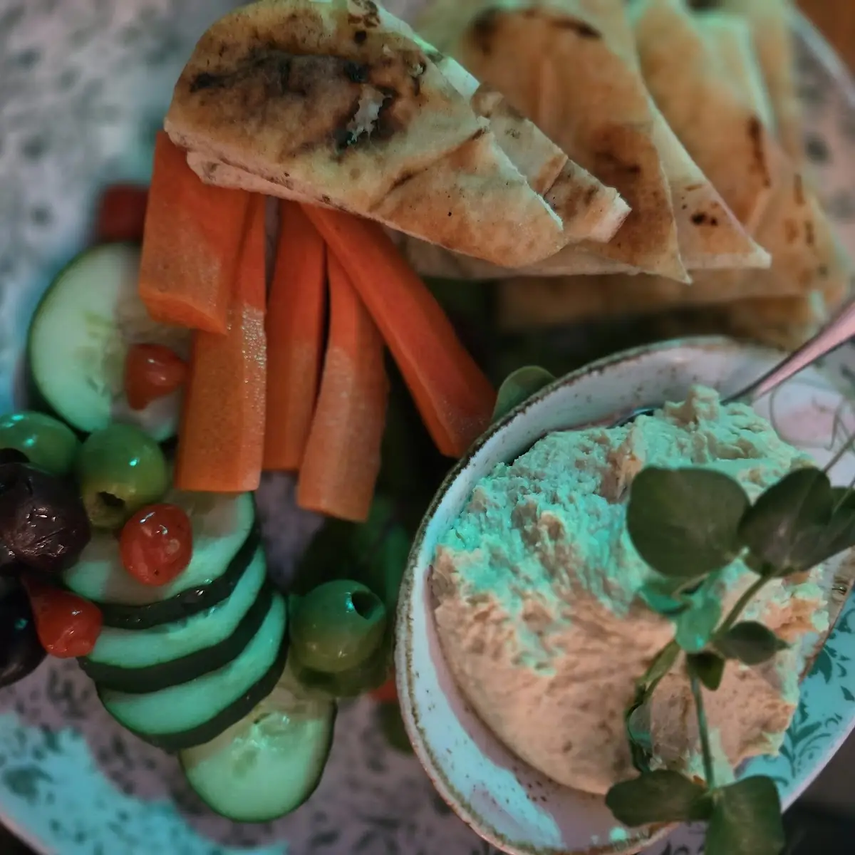 Hummus Plate