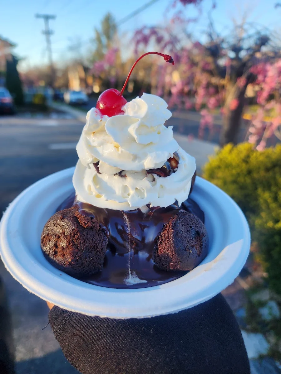 Brownie Sundae