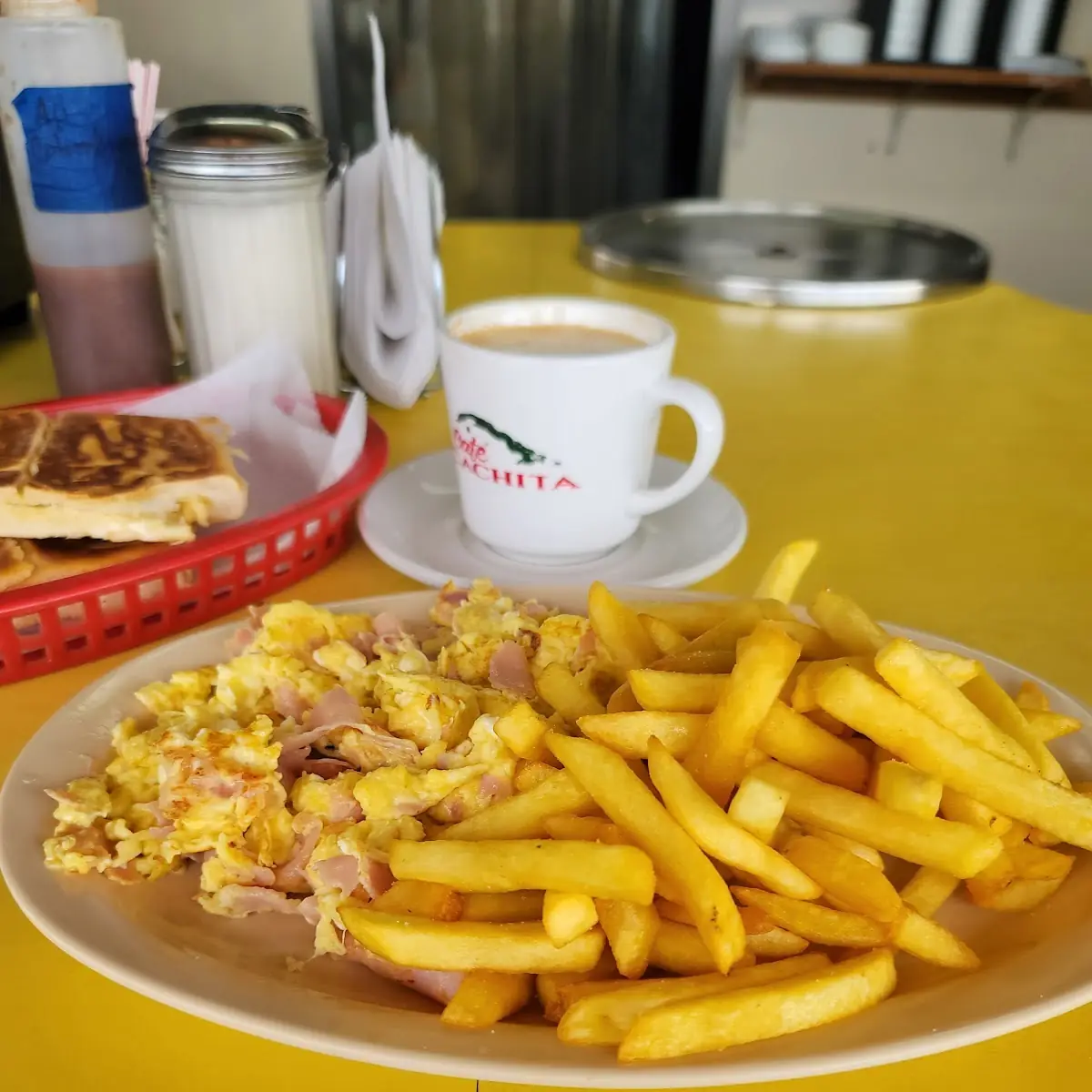 Desayuno Dos Huevos Revueltos