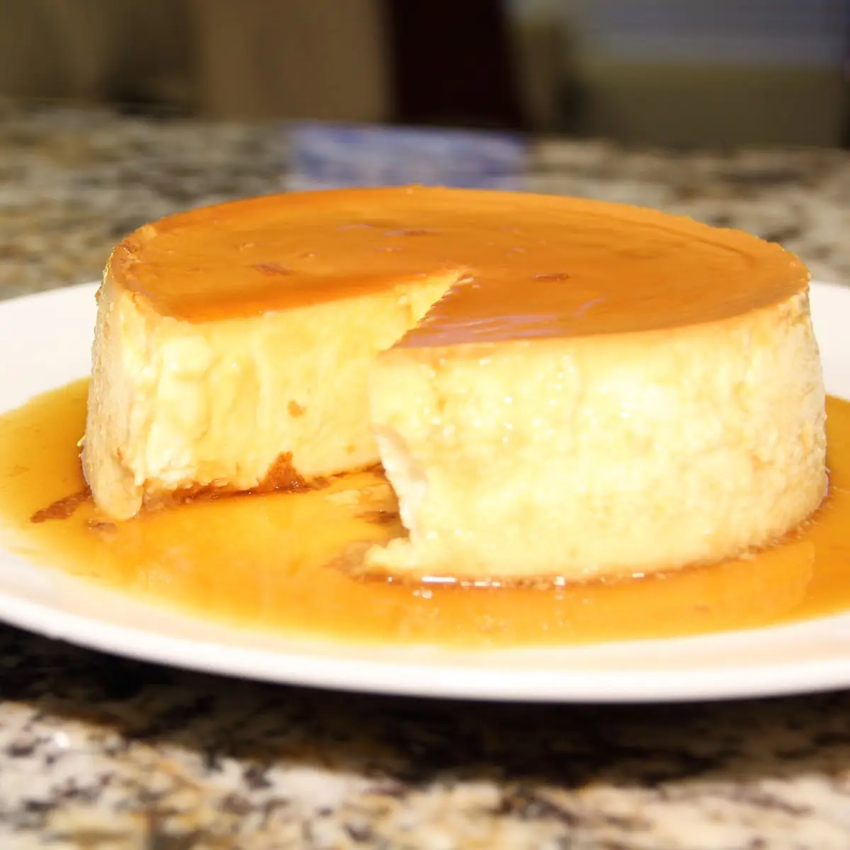 Keto Vanilla Crème Cake