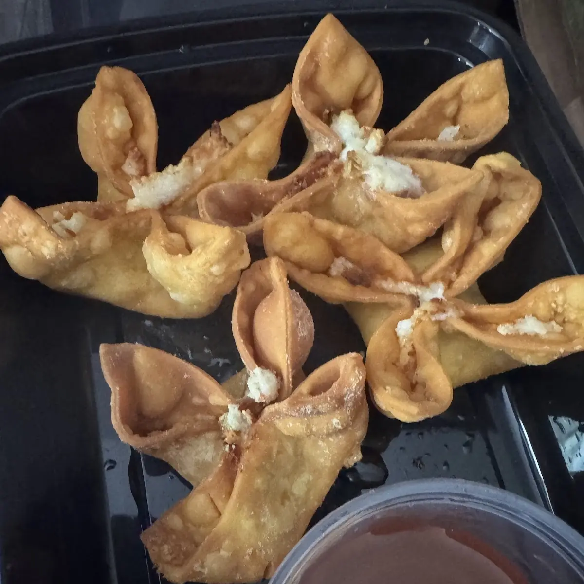 Fried Cream Cheese Wontons with Sauce