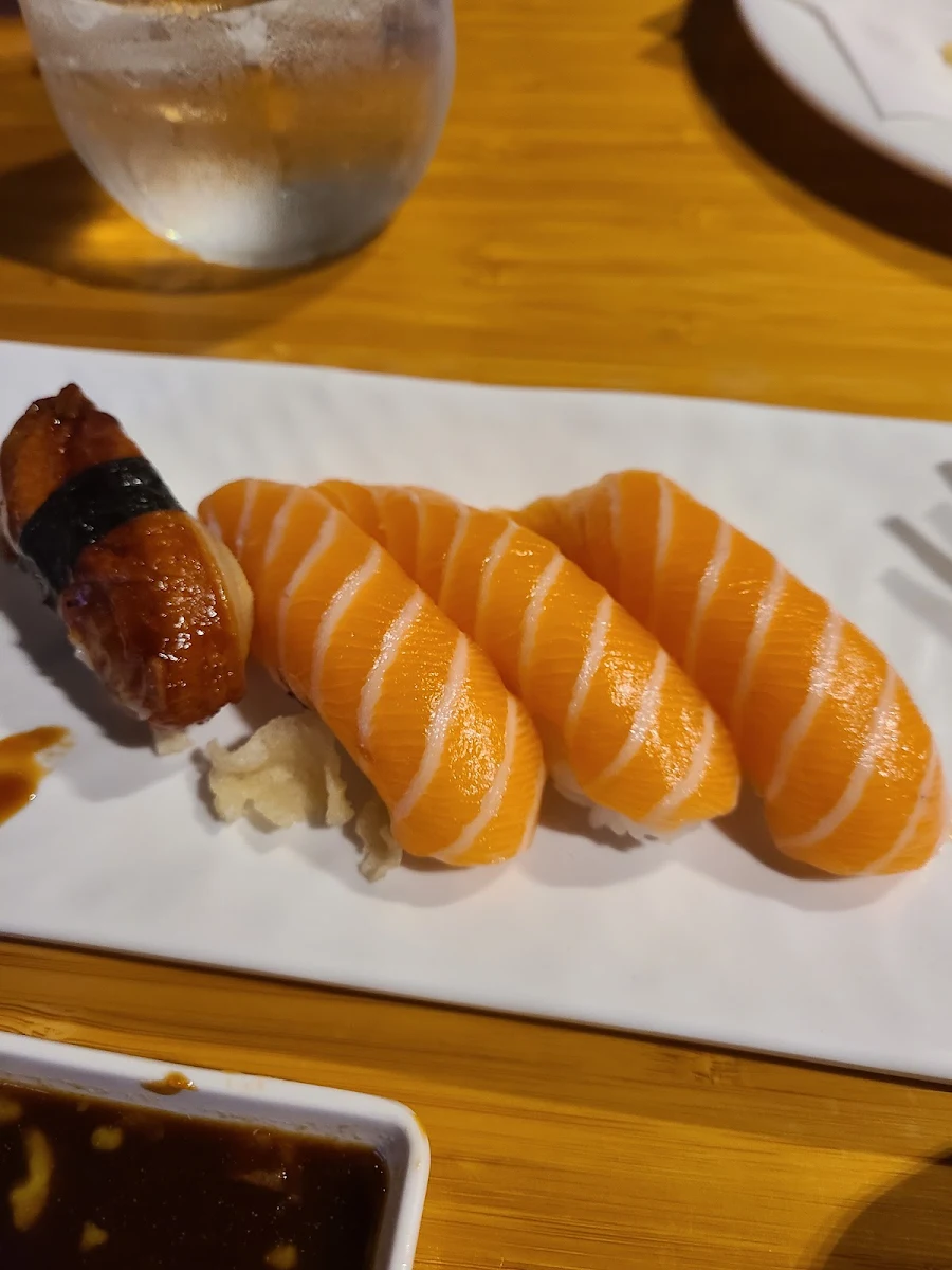 Salmon Sushi