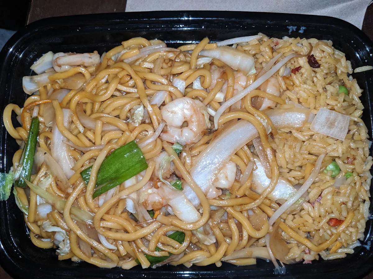 Shrimp Lo Mein Noodles