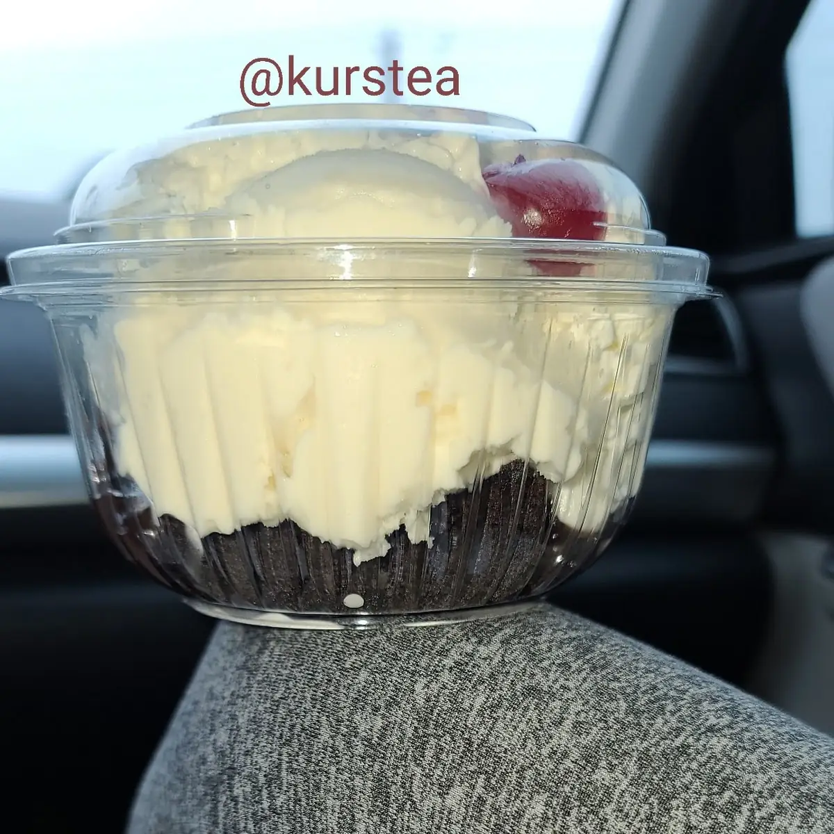 Hot Fudge Brownie Sundae