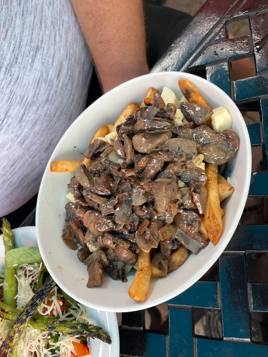 Prime Rib Poutine