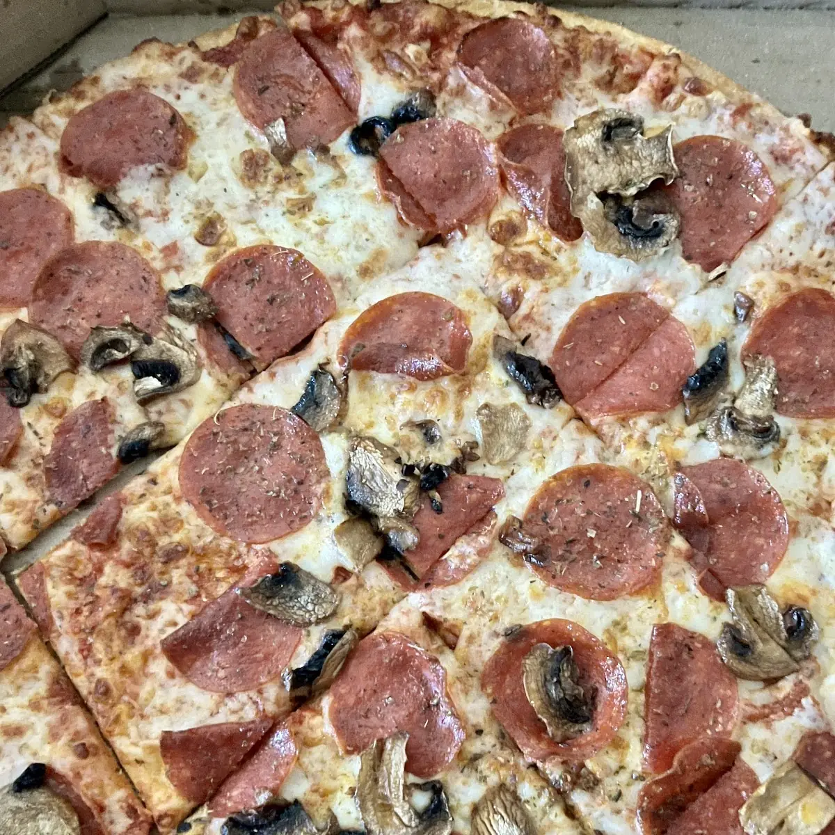 Thin Crust Pepperoni Mushrooms
