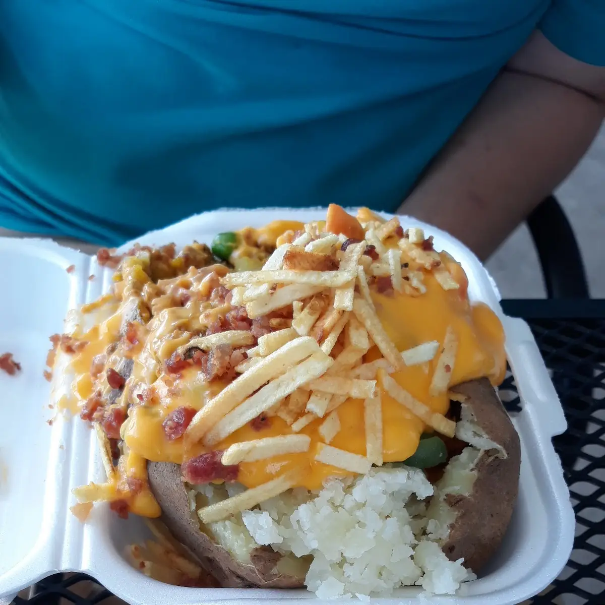 Papá Asada Rellena de Pollo