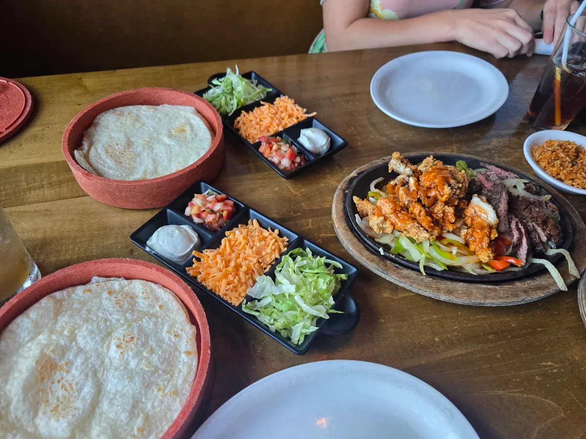 Grilled Steak and Buffalo Chicken Fajitas, Lone Star Texas Grill