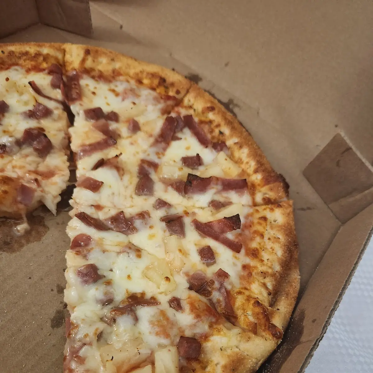 Hawaiian Pizza 12 Specialty
