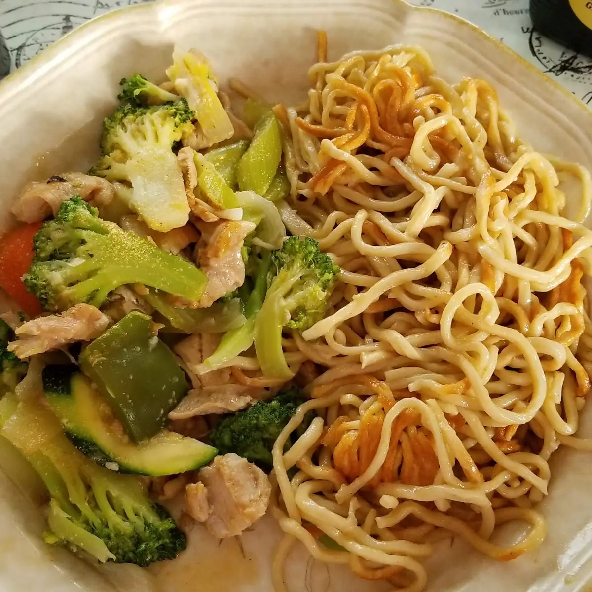 Broccoli Chicken Chow Mein