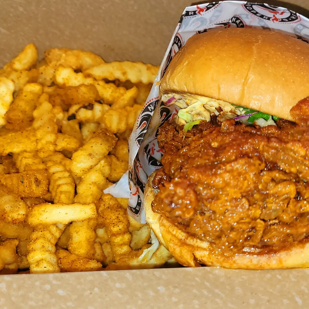 Chicken Sandwich w Fries