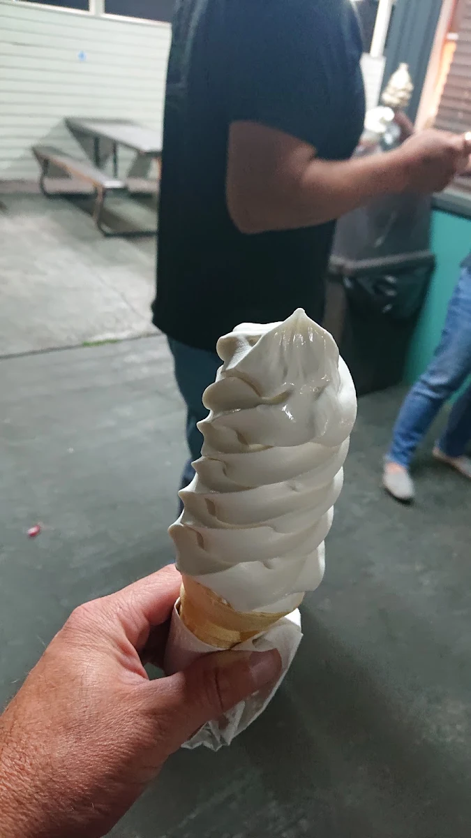 Soft Serve Chocolate Vanilla Twist Medium