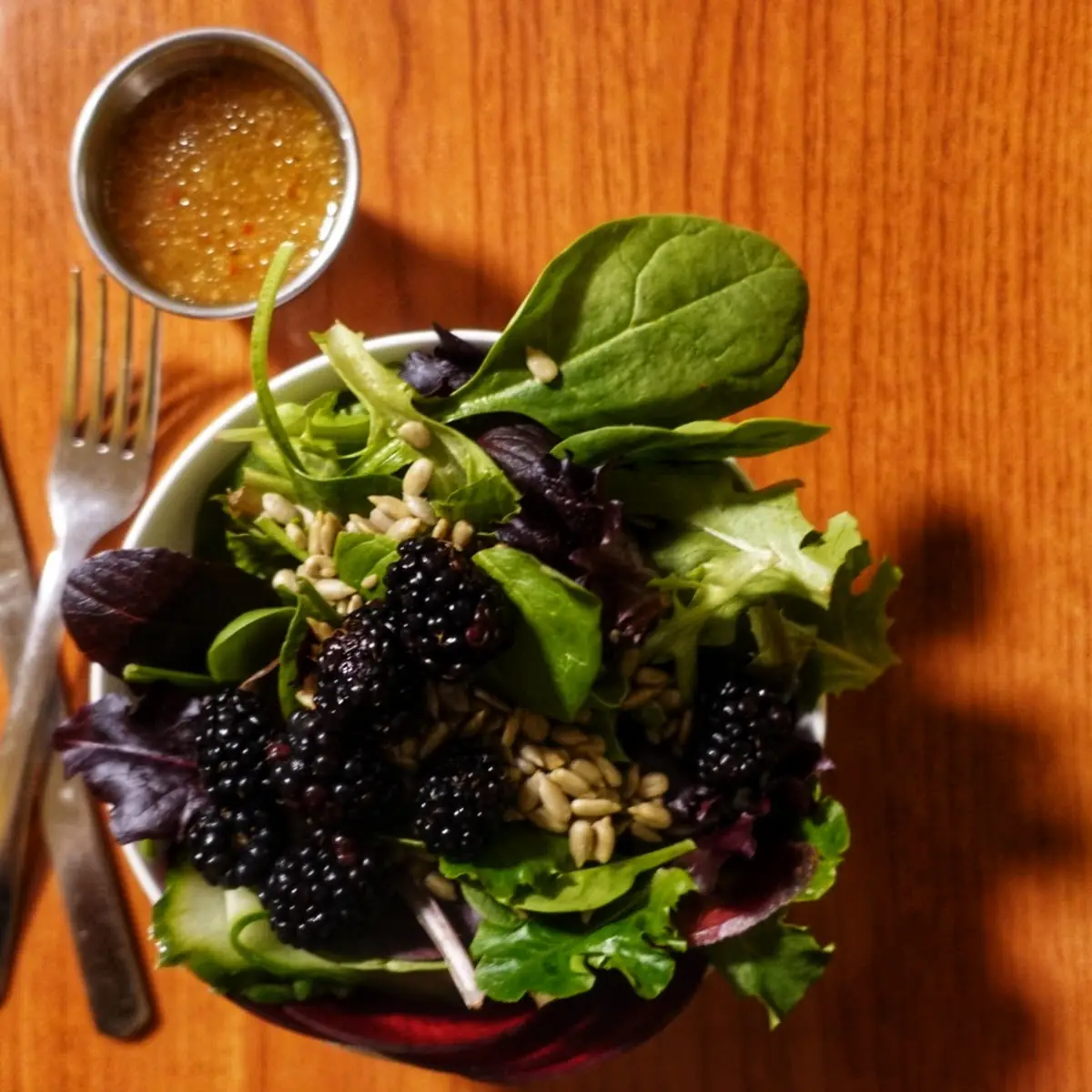 Seasonal Side Salad w Fresh Blackberries