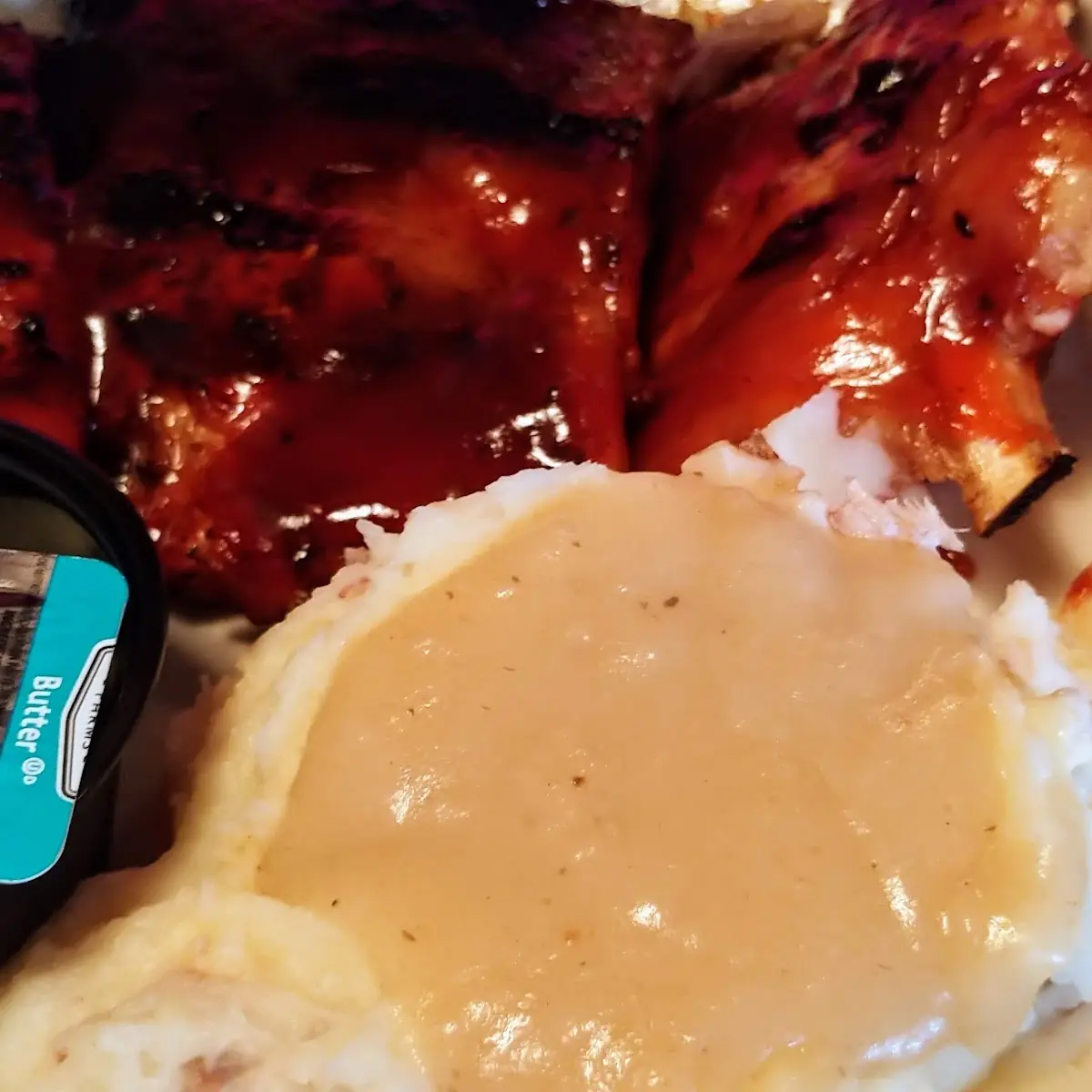 Small Rack of Ribs and Mashed Potatoes